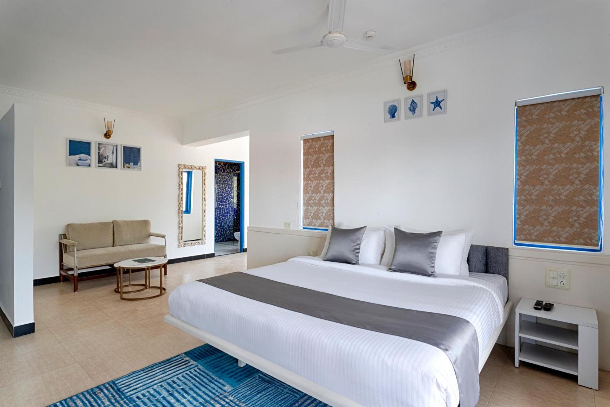 Azalea By Stone Wood Premier Hotel Varca Exterior photo